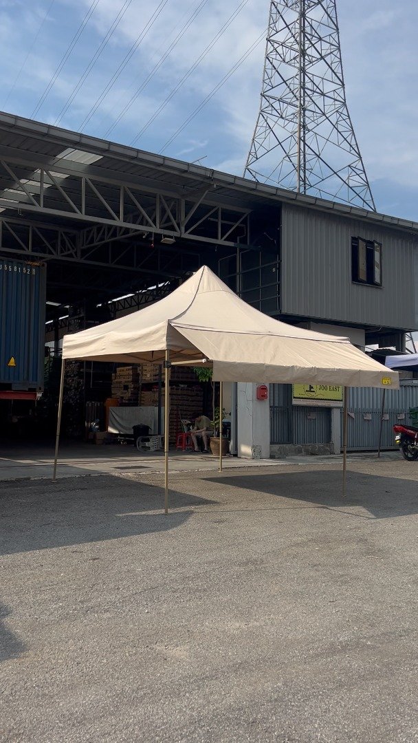 Kanopi lipat beige Joo East dengan Awning Kanopi, pandangan sisi