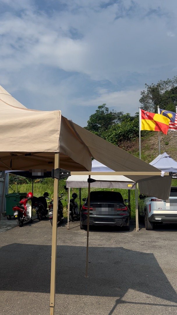 Lengan awning dari kaki kanopi dengan tiang sokong